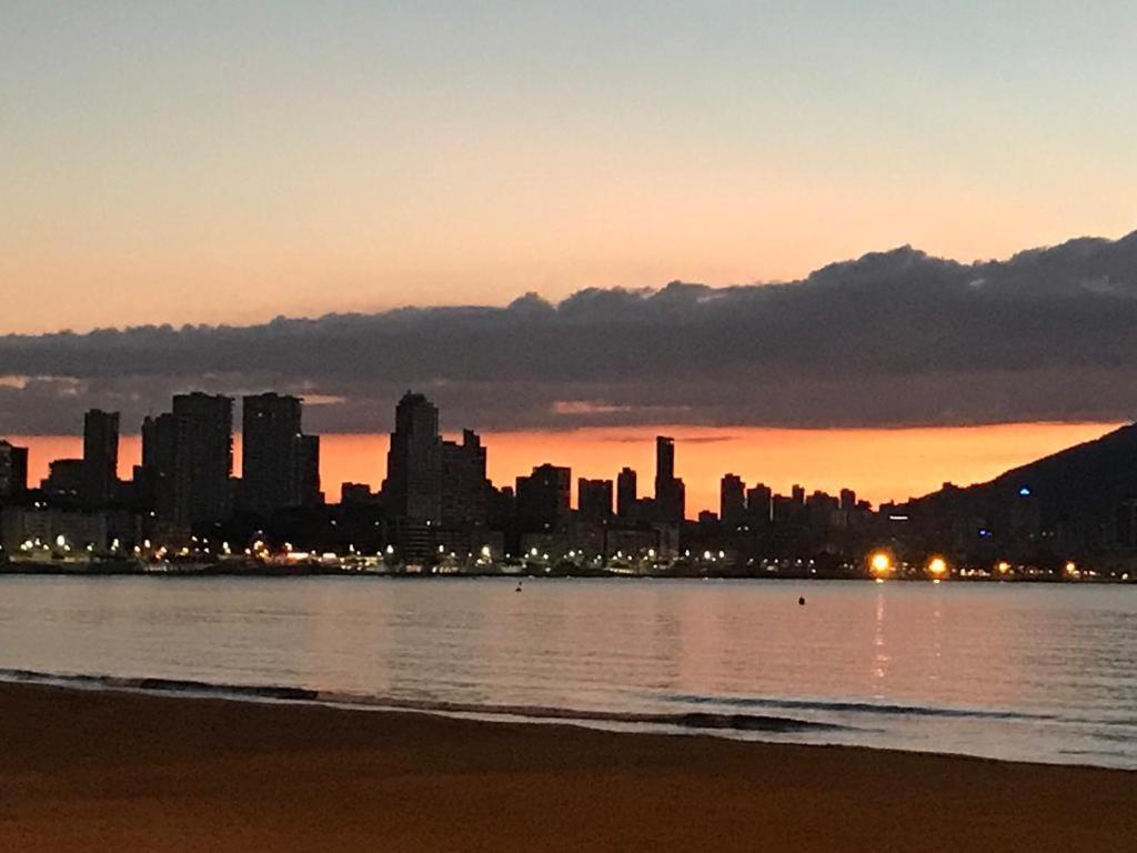Martina Maria Beach Benidorm Luaran gambar