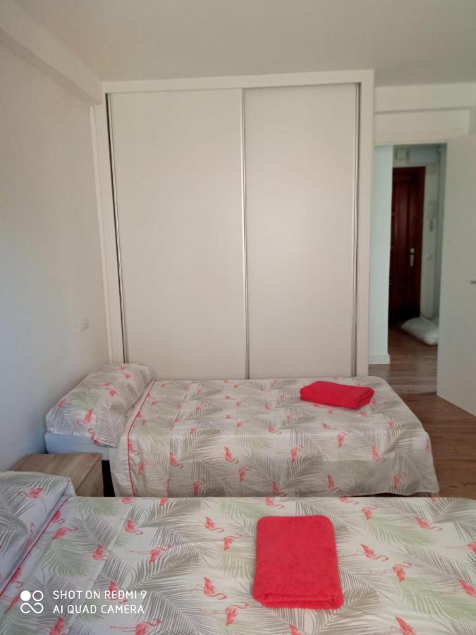 Martina Maria Beach Benidorm Luaran gambar